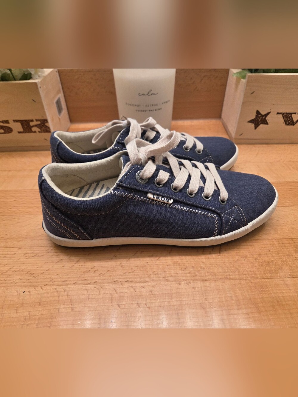 Taos Footwear Women's Star Sneakers Washed Blue Canvas Size 7